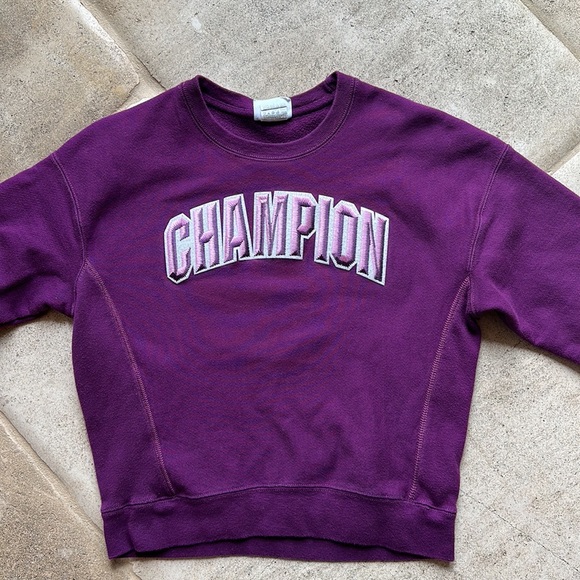Champion 🔥 Reverse Weave Crew Embroidered Sweatshirt Crewneck Purple Sz S - Picture 7 of 7